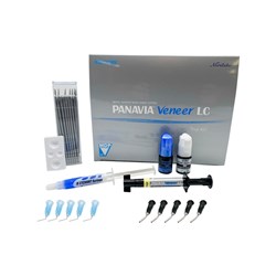 Kuraray Noritake PANAVIA Veneer LC - Clear - 0.9g Syringe - Intro Kit